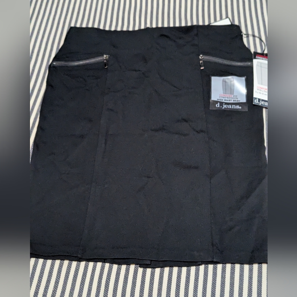 D. Jeans Classic Black Pencil Skirt